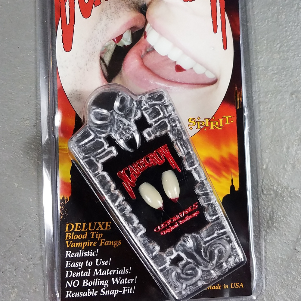 Scarecrow Realistic Deluxe Custom Fangs Blood Tip
